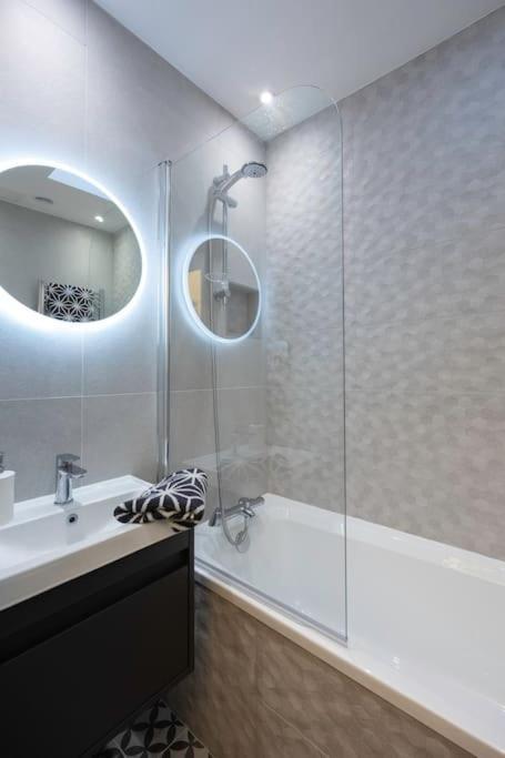 Stunning Modern Space In & Free Parking Brighton